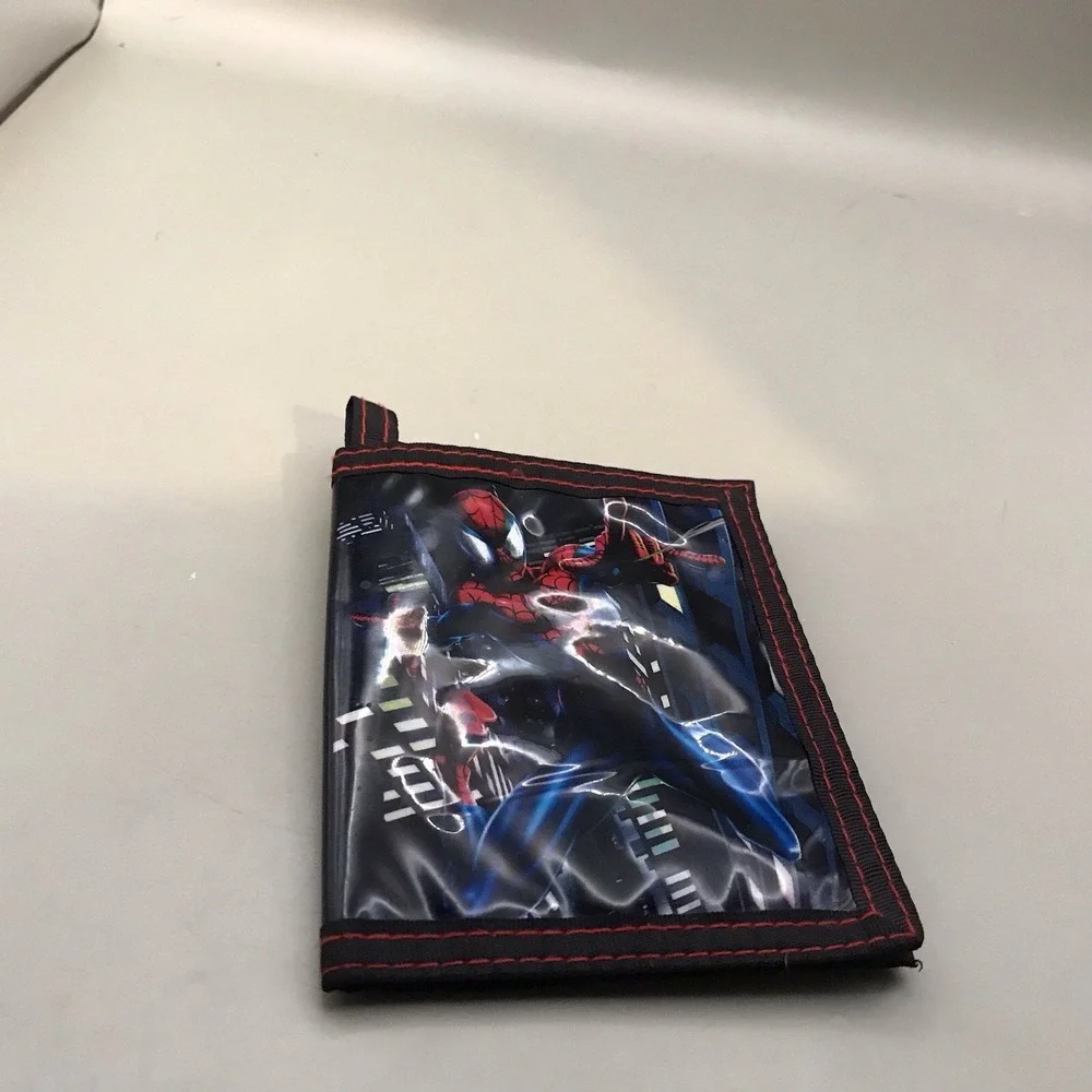 Child's SpiderMan Bi-fold Wallet With V Close‎ 3.5